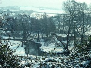 cam-valley-in-snow
